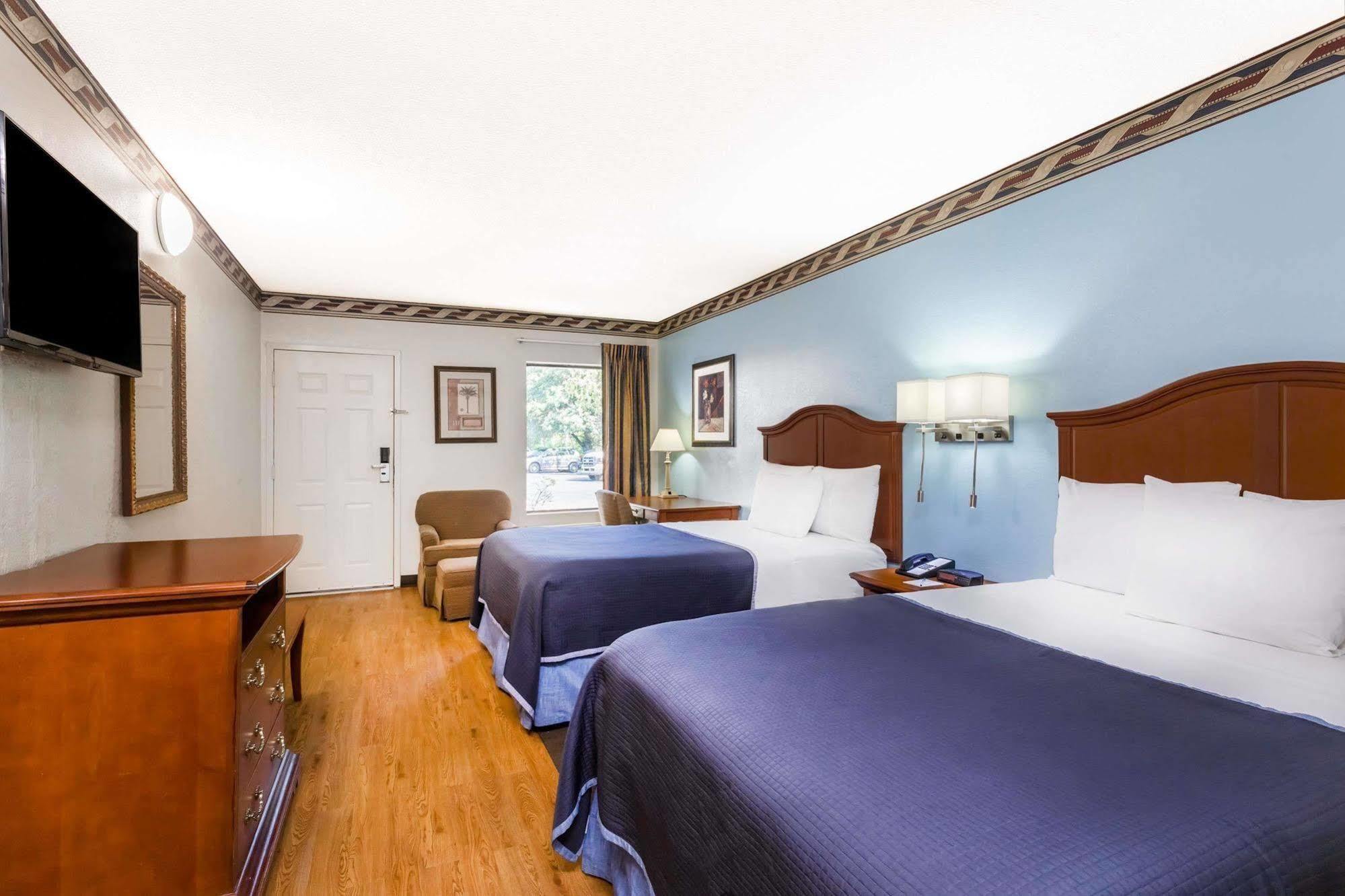 Howard Johnson By Wyndham Ga 2* Georgetown